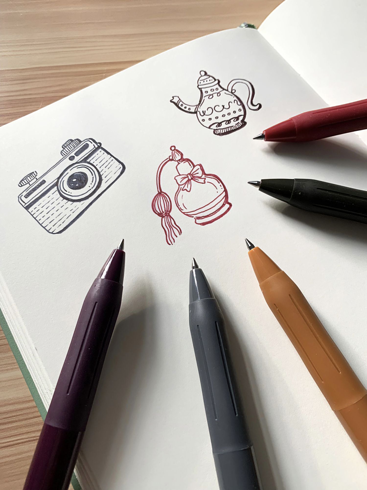 Sarasa Clip Vintage Dark Pens