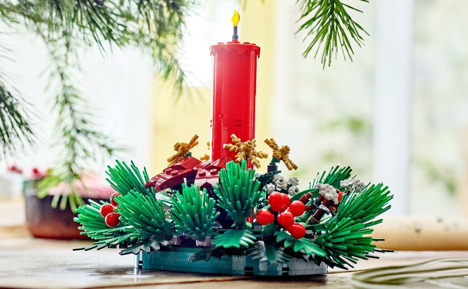 LEGO Iconic Christmas Table Decoration 40743
