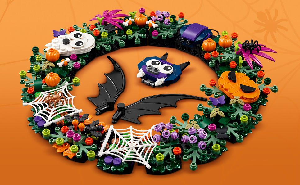 LEGO Iconic Halloween Wreath 40825