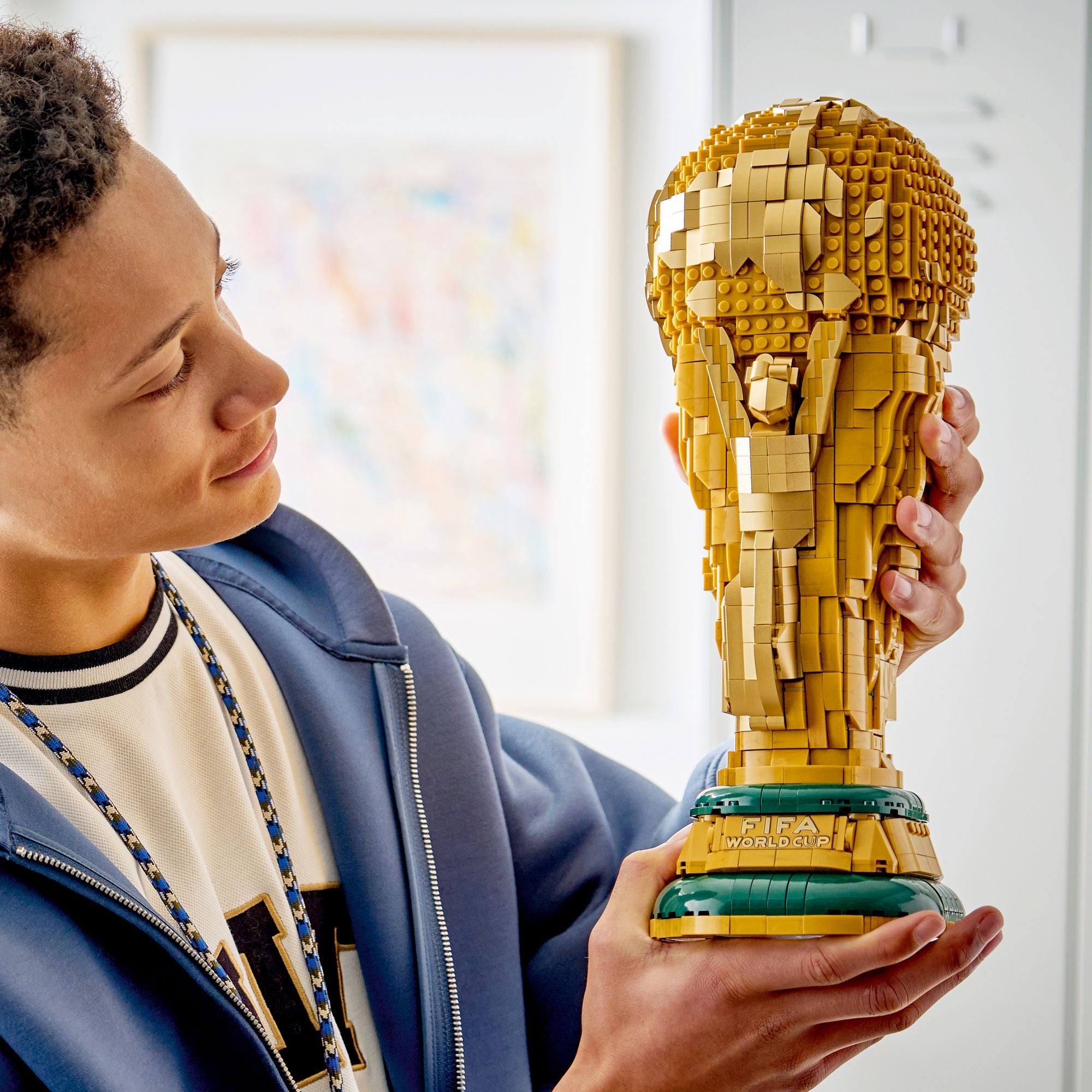 LEGO Editions Sports FIFA World Cup™ Official Trophy 43020