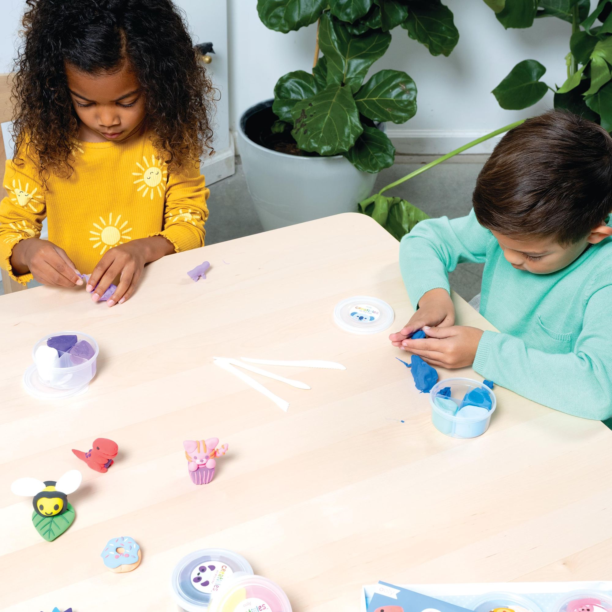 The Creatibles D.I.Y. Air-Dry Clay Kit