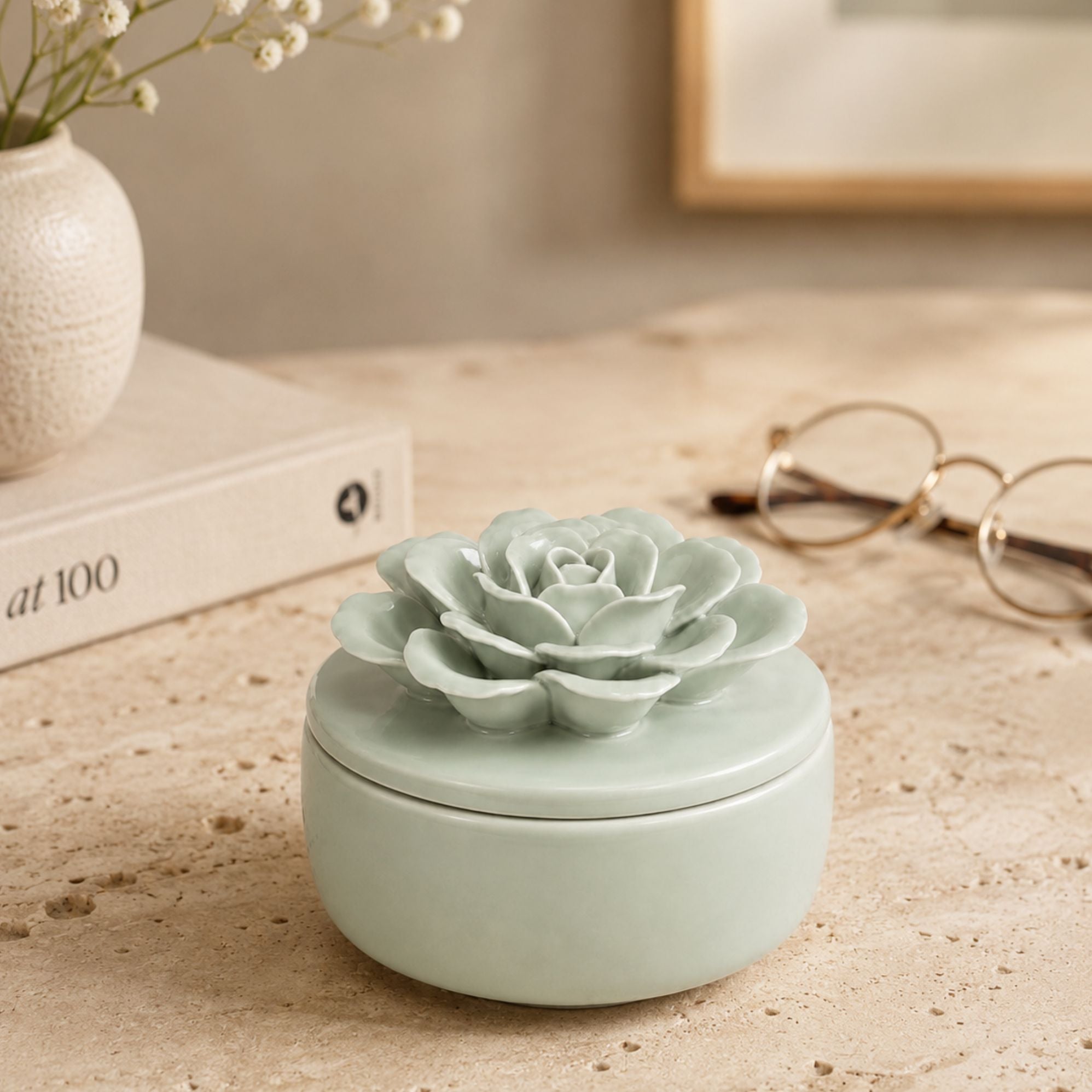 Pomelo Grove Ceramic Flower Candle