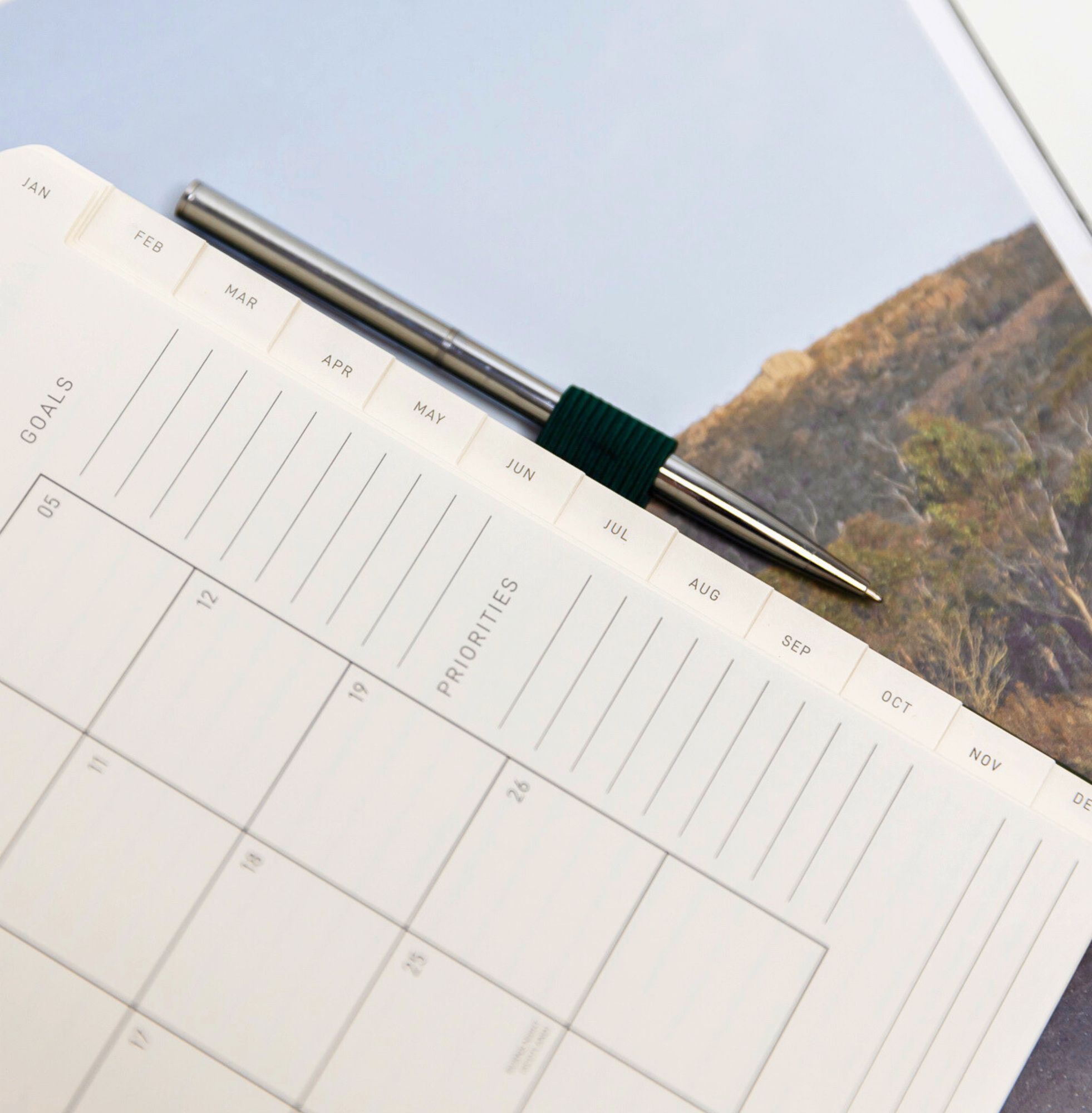 2027 Scribble & Dot - Bordeaux Croc - Week-to-View Planner
