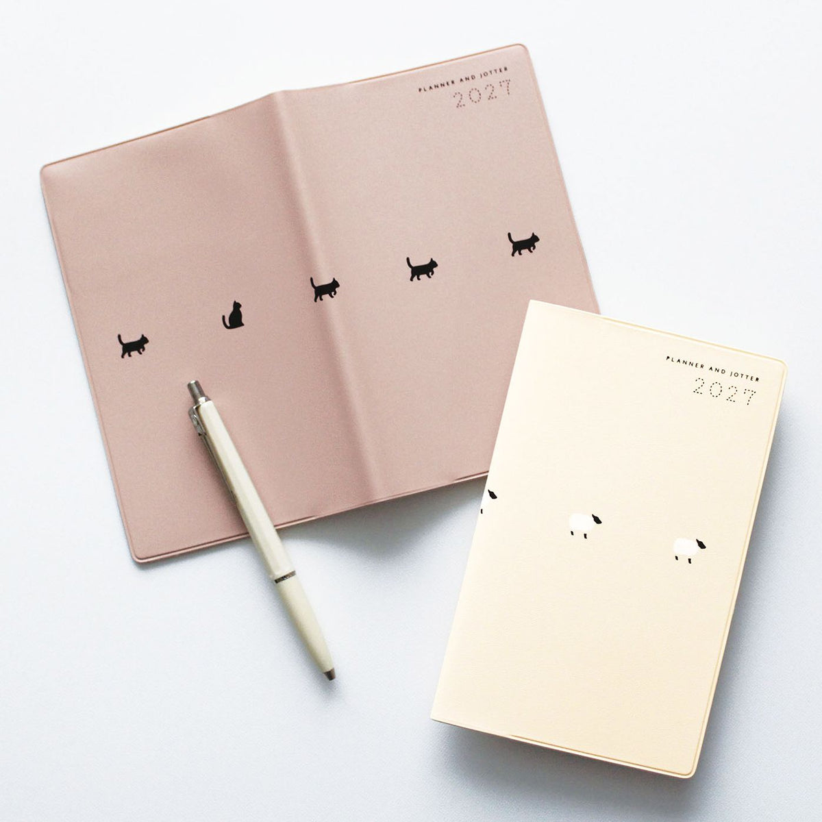 2027 Matoka Compact Monthly Diary Viisi Cat