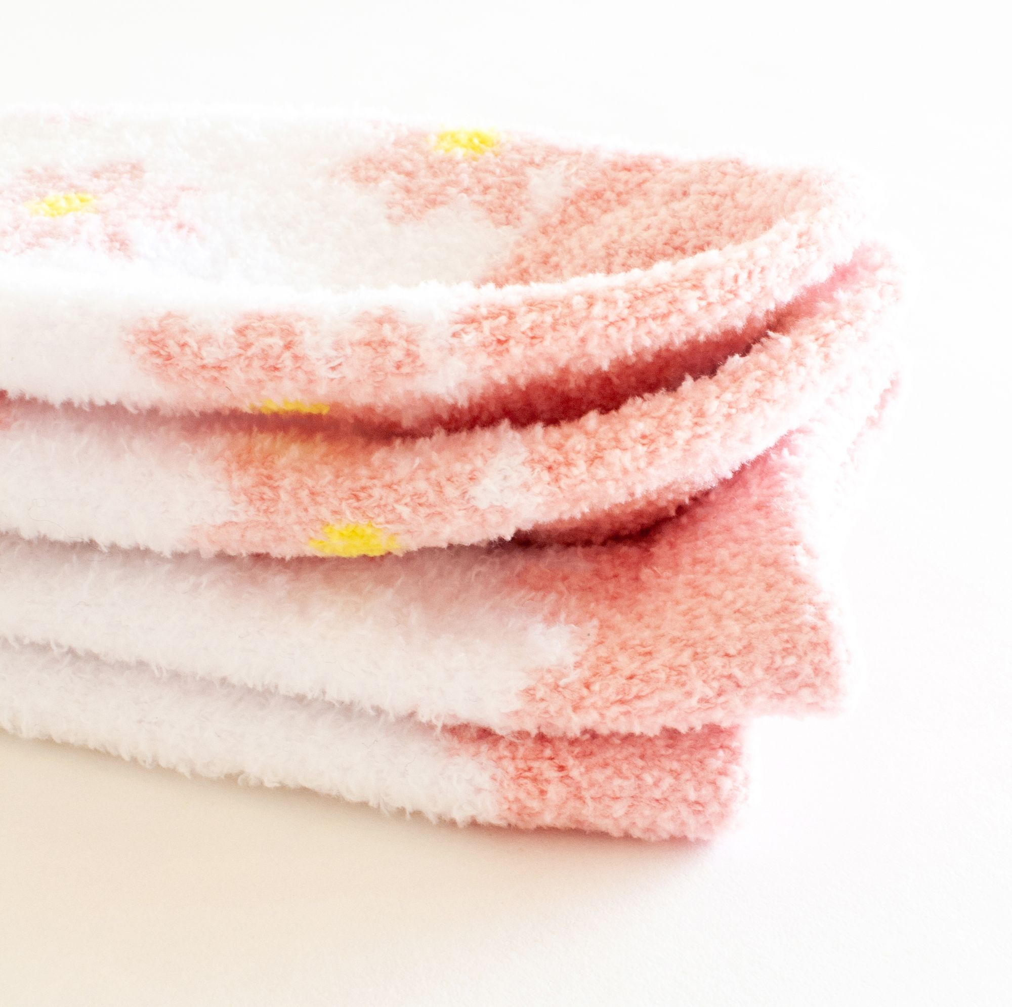 Daisy Fuzzy Crew Socks