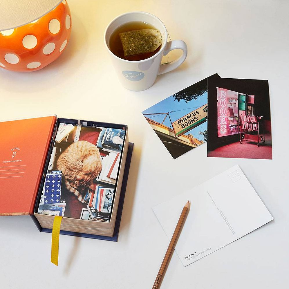 This Is My Bookstore: 100 Postcards of Beautiful Shops around the World