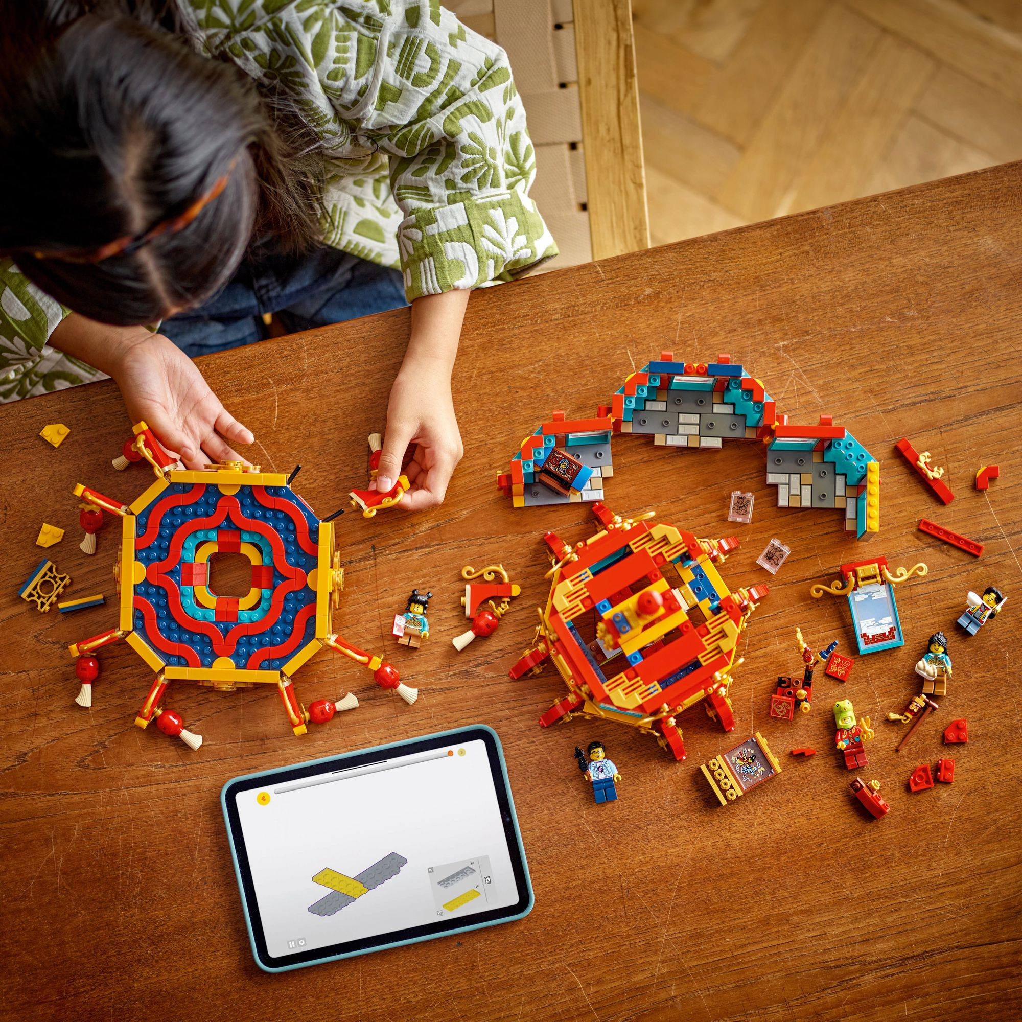 LEGO Chinese Festivals Trotting Lantern 80116