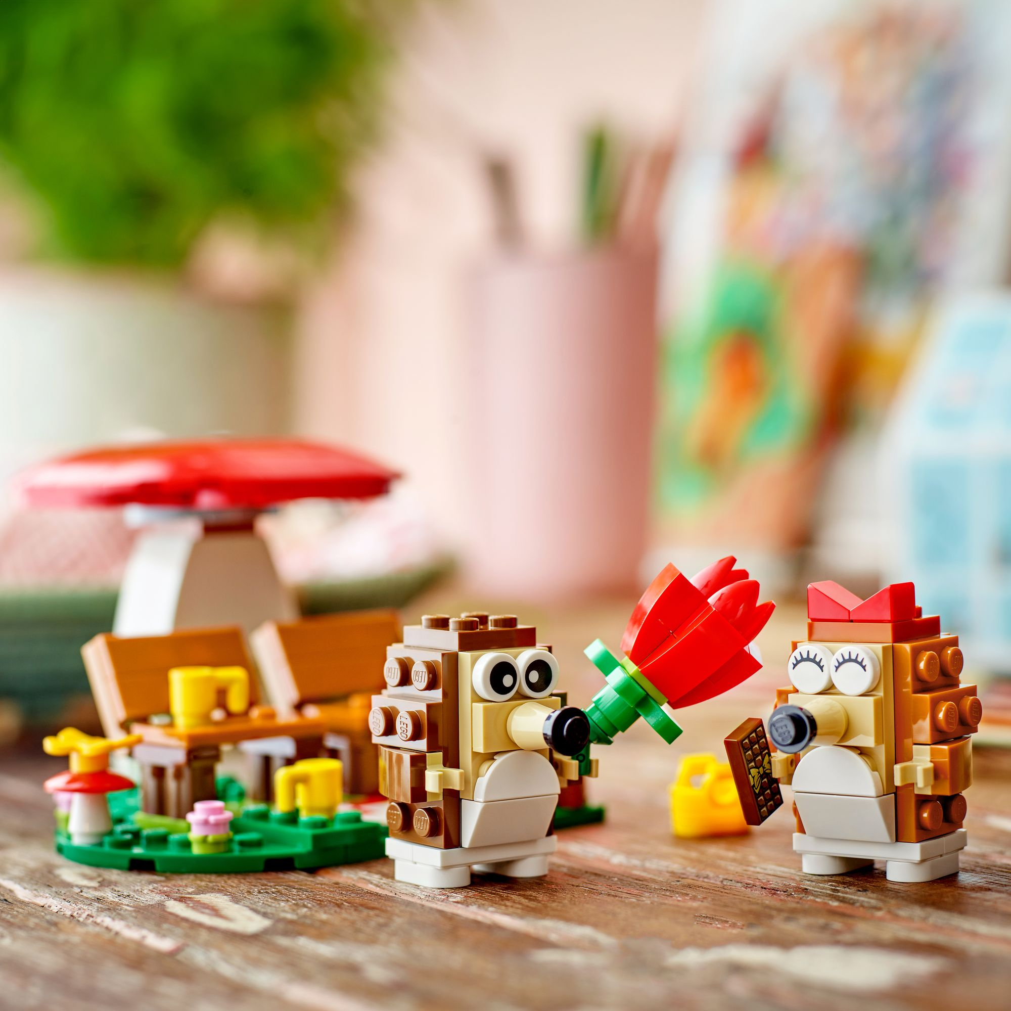 LEGO LEL Seasons Hedgehog Picnic Date 40711