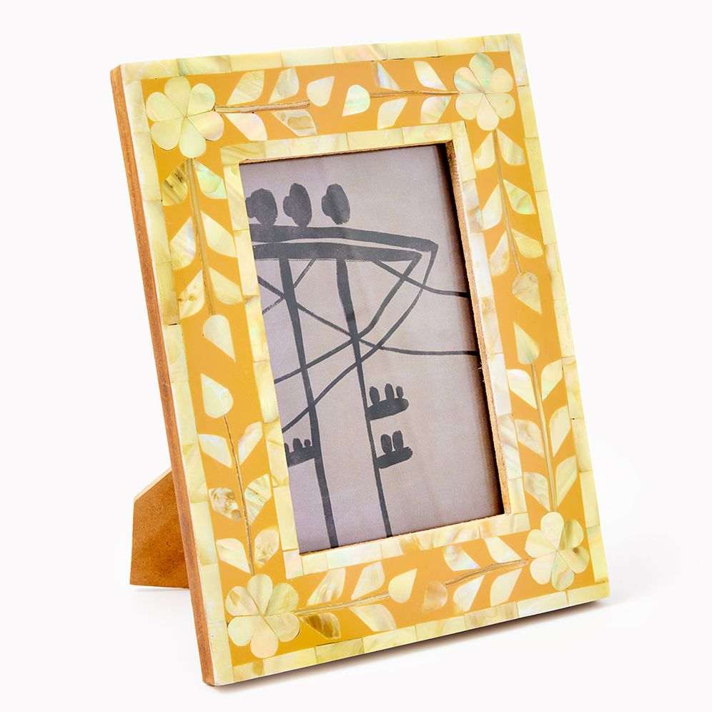 Yellow Shell Patterned Frame