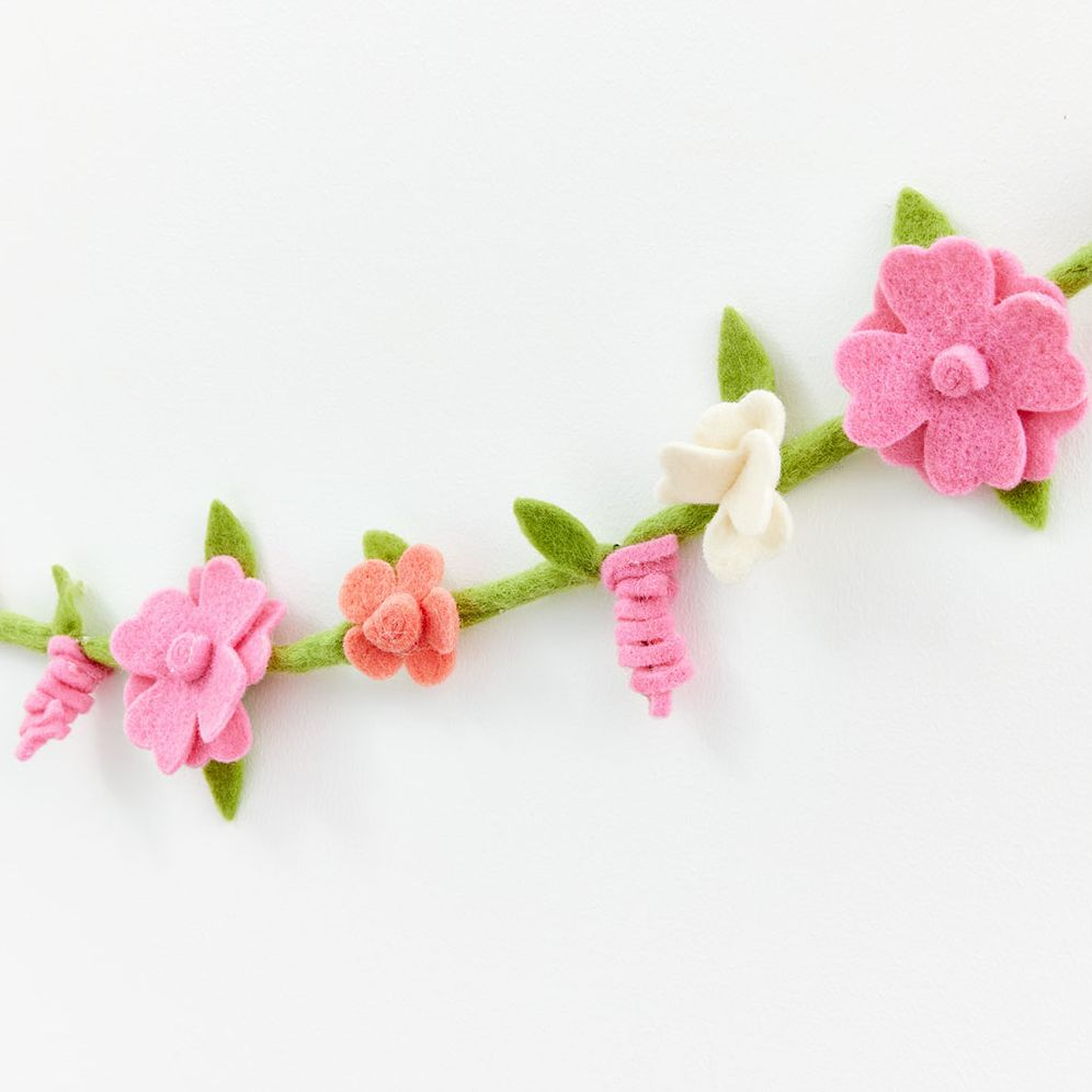 Daisy Floral Felt Garland 6ft