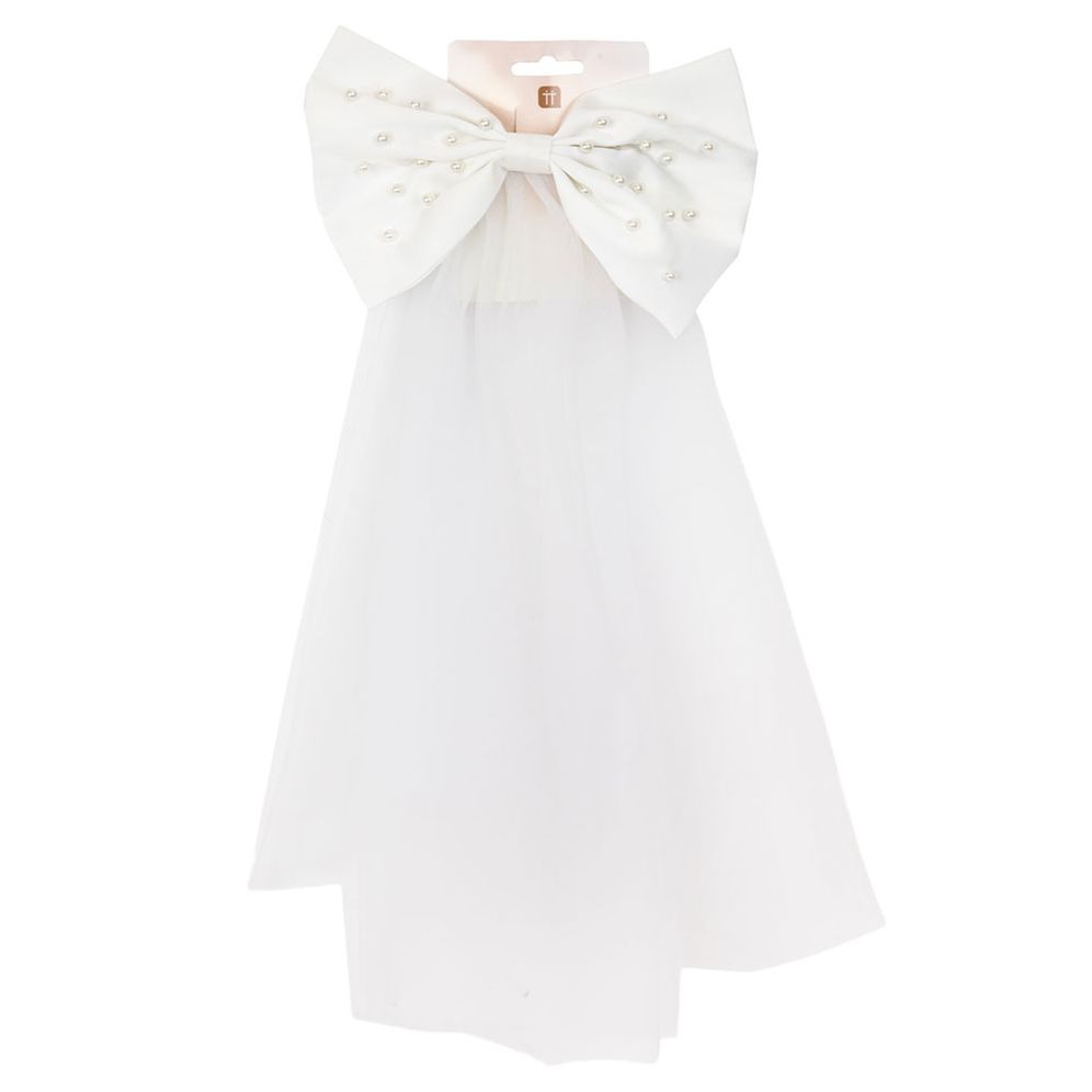 Bride to Be White Pearl Bow and Veil