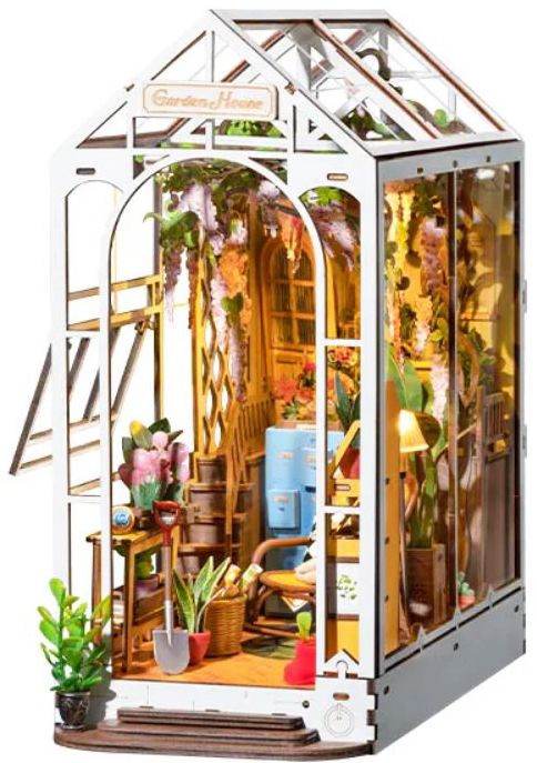 DIY Book Nook of Garden House