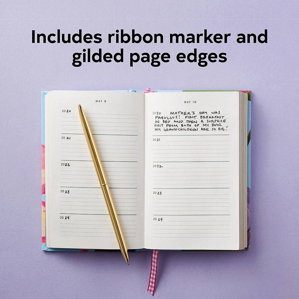 Mom's Floral One Line a Day: A Five-Year Memory Book