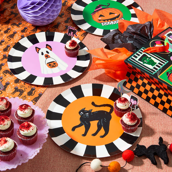 Halloween Hosting Tips to Let the Ghoul Times Roll