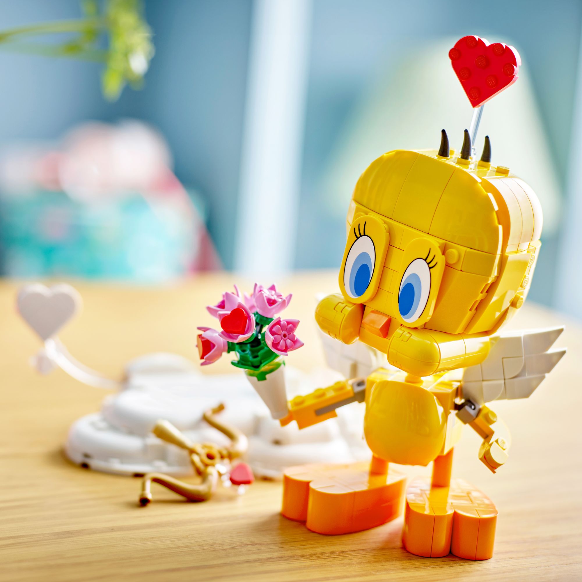 LEGO Sweetheart Tweety Bird 40824 | Paper Source