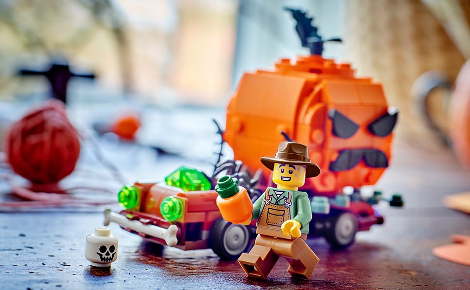 LEGO Iconic Jack-O'-Lantern Pickup Truck 40822