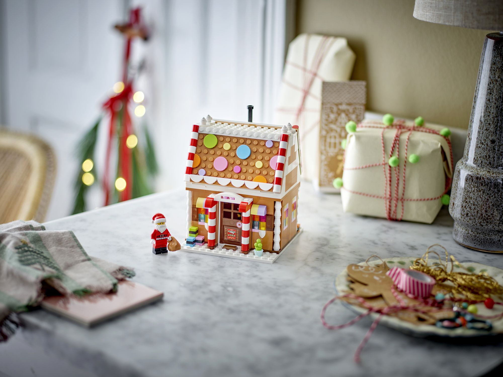LEGO Festive Gingerbread House 40809