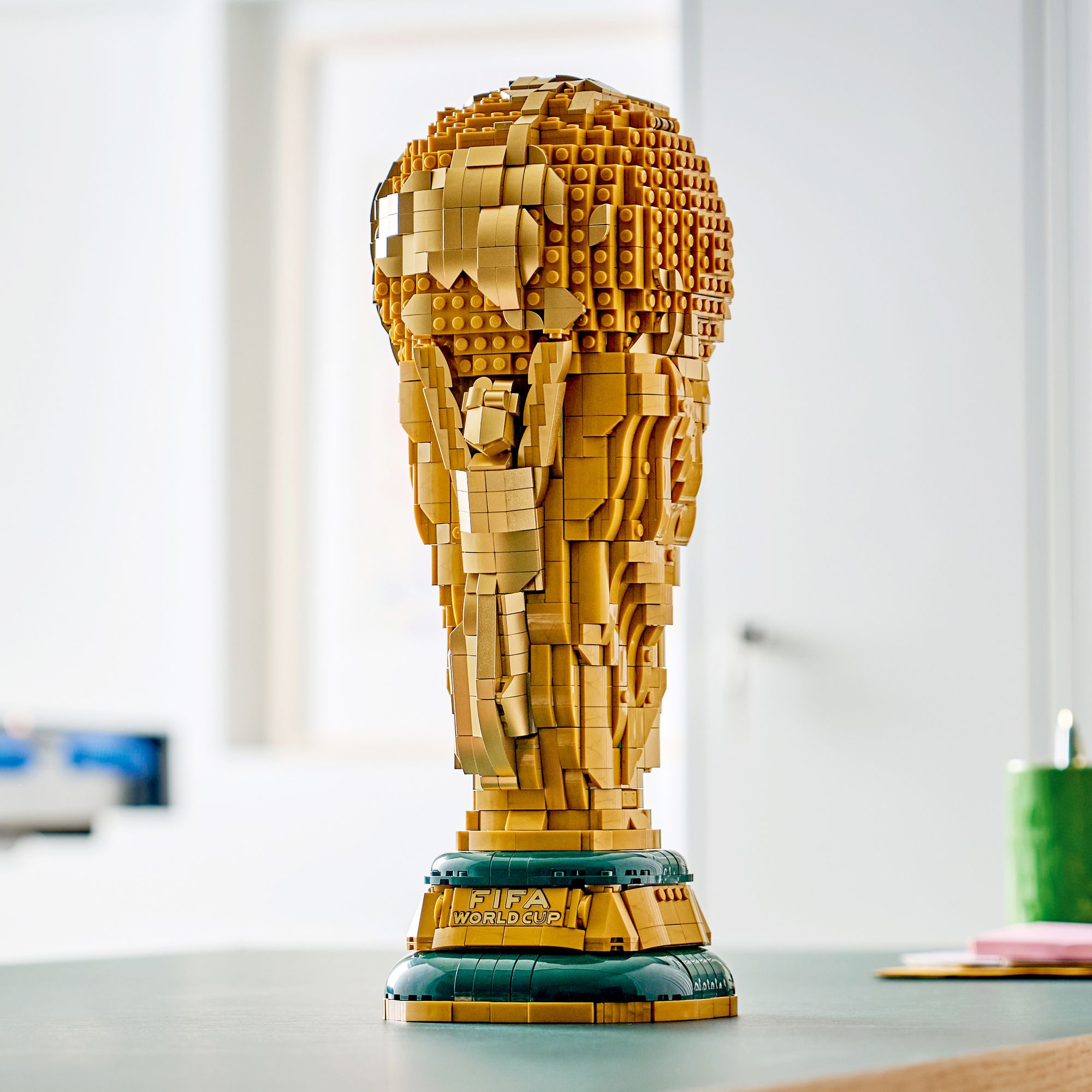 LEGO Editions Sports FIFA World Cup&trade; Official Trophy 43020