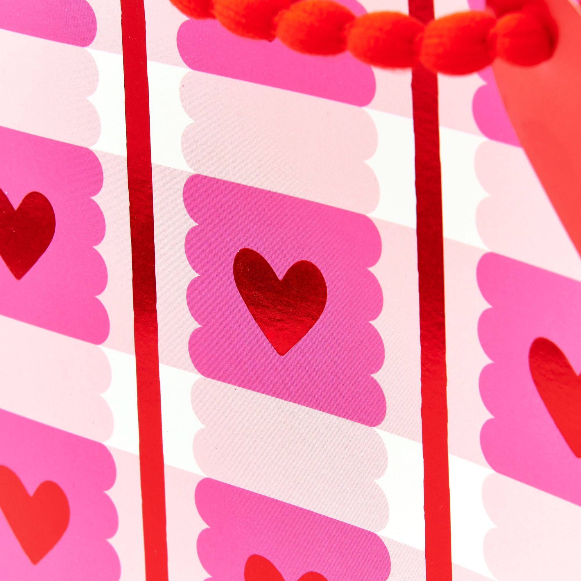 Plaid Scalloped Heart Large Gift Bag