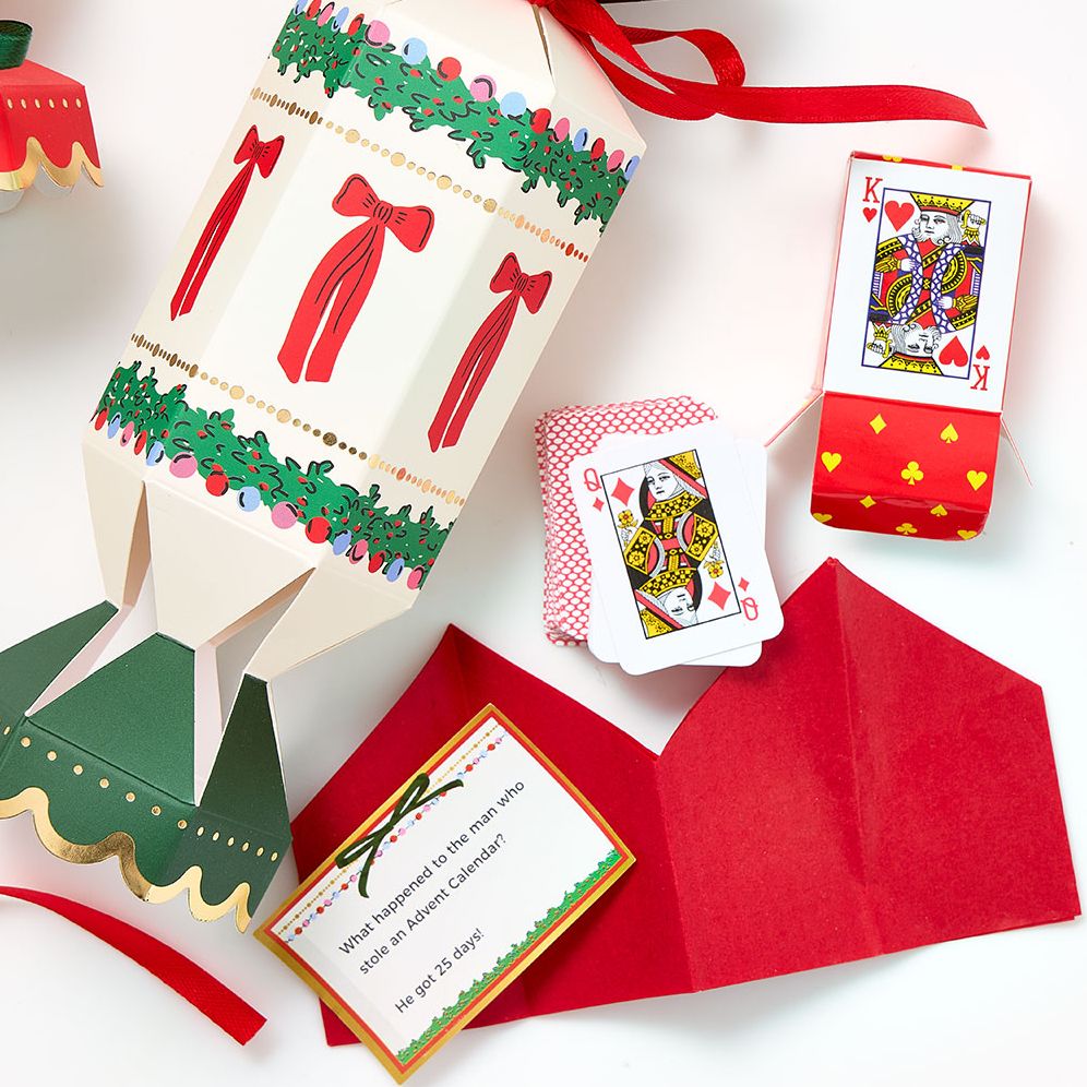 Garland Party Crackers
