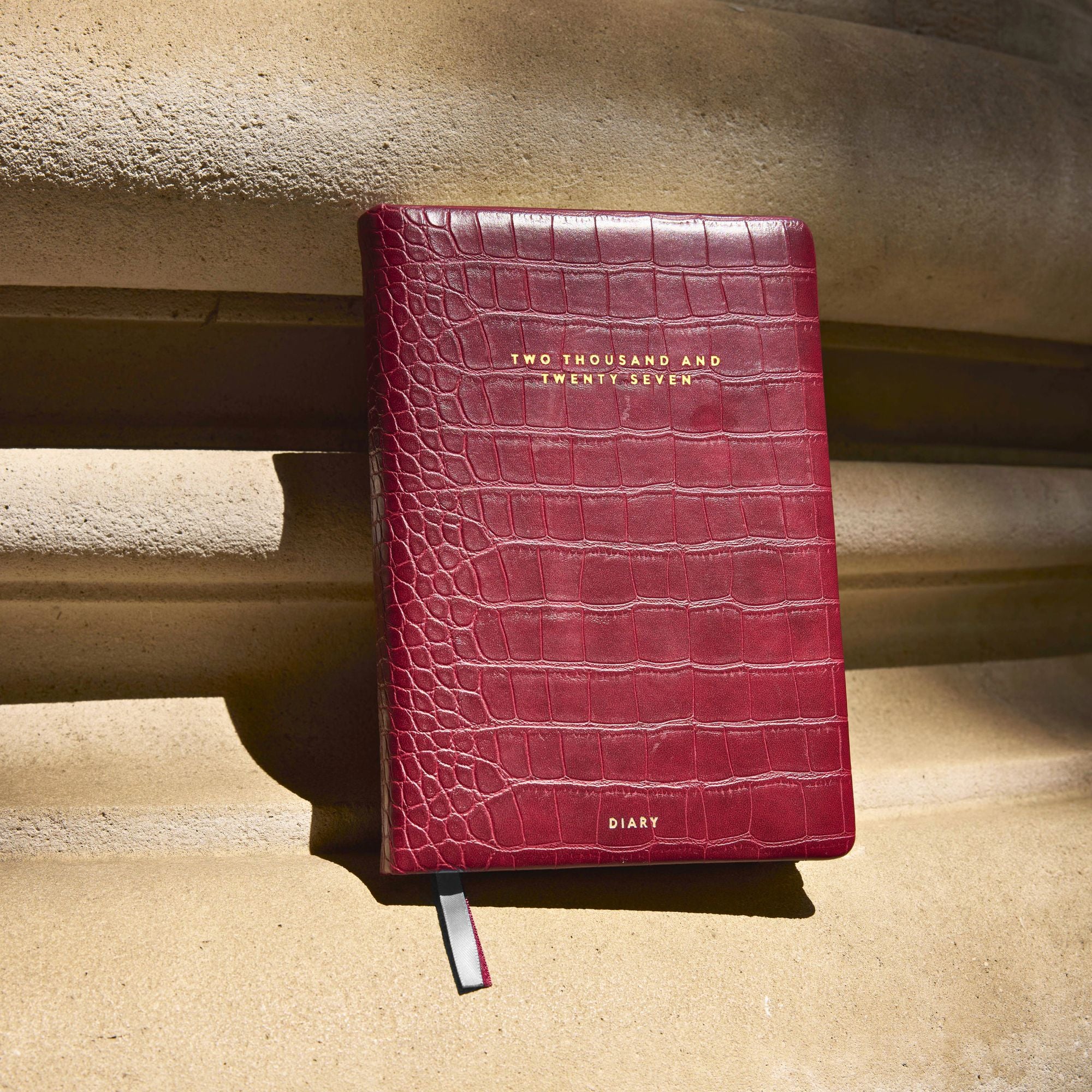2027 Scribble & Dot - Bordeaux Croc - Week-to-View Planner