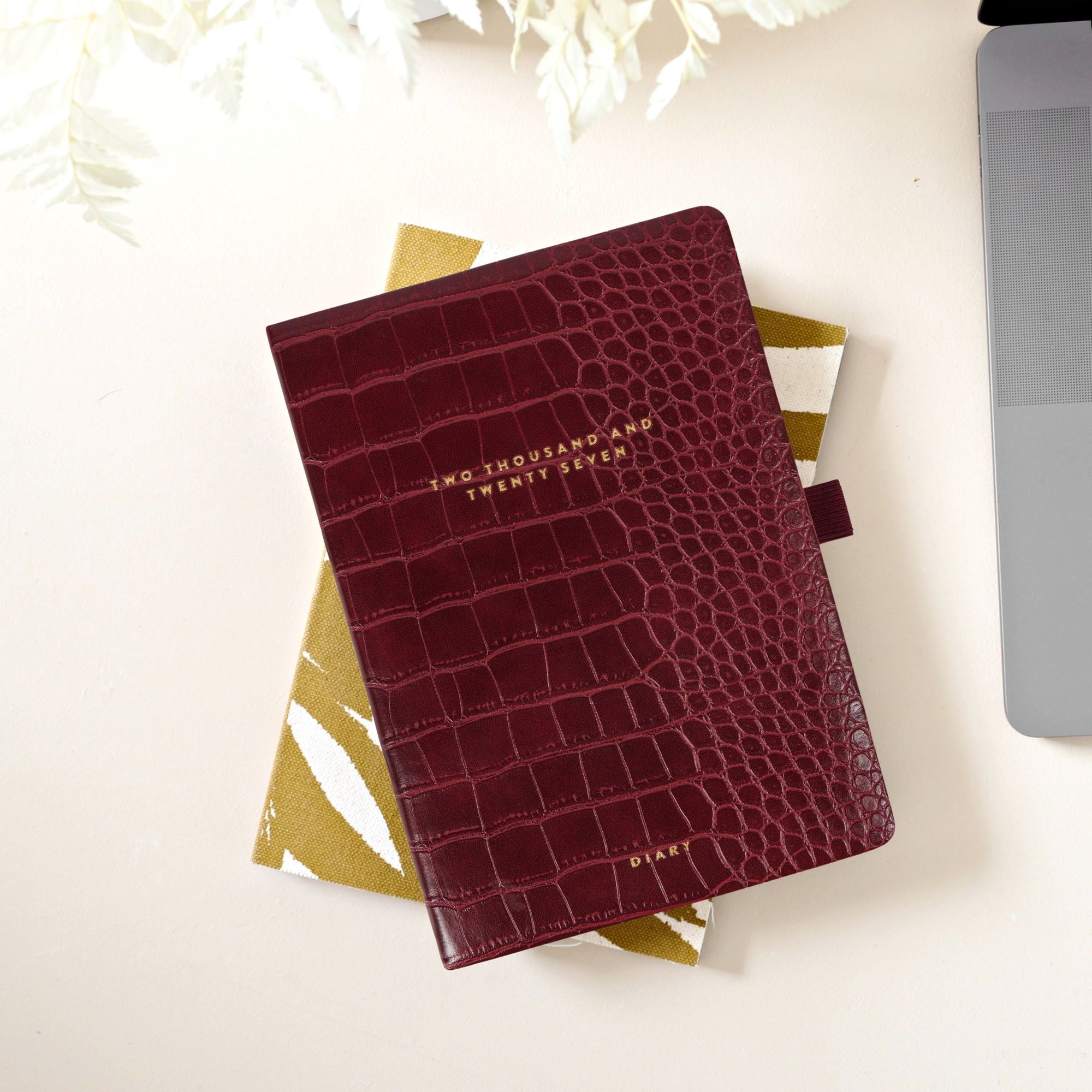 2027 Scribble & Dot - Bordeaux Croc - Week-to-View Planner