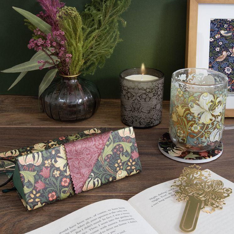 William Morris Foldable Glasses Case