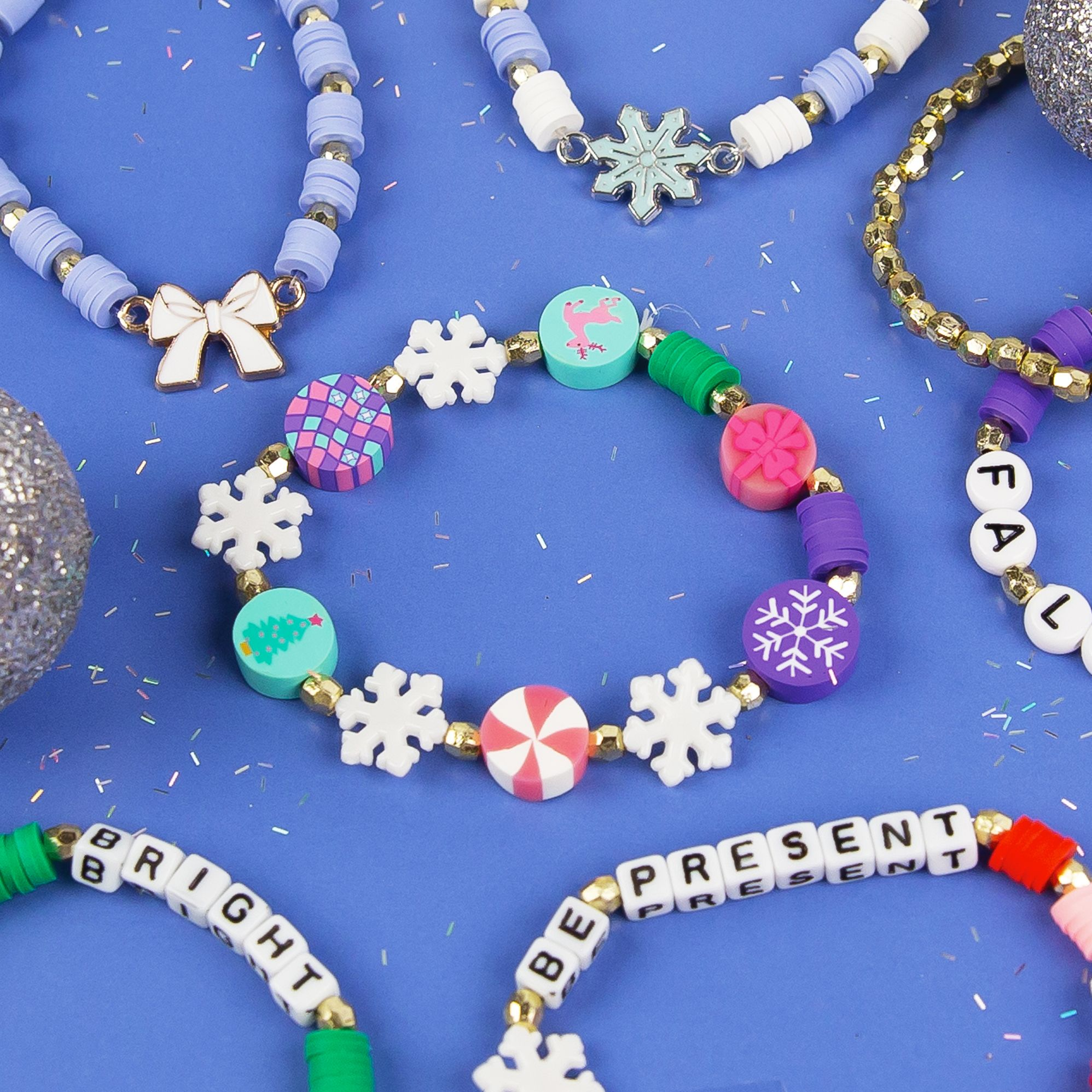 STMT Holly Jolly Holiday Bead Case