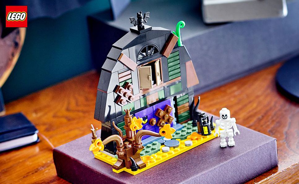 LEGO Halloween Barn 40721