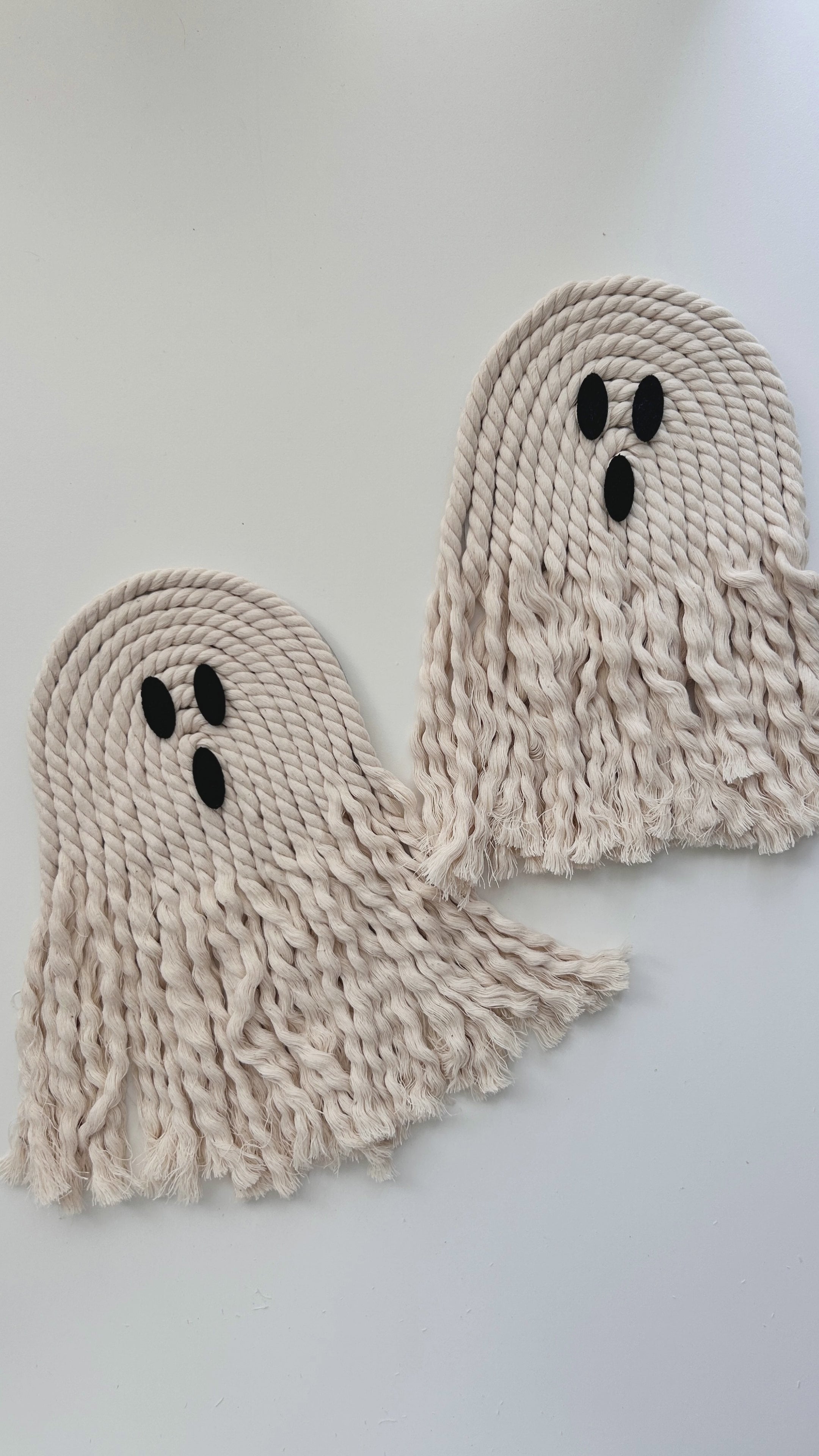 Step-by-step video detailing how to create the Macrame Ghosts Kit.